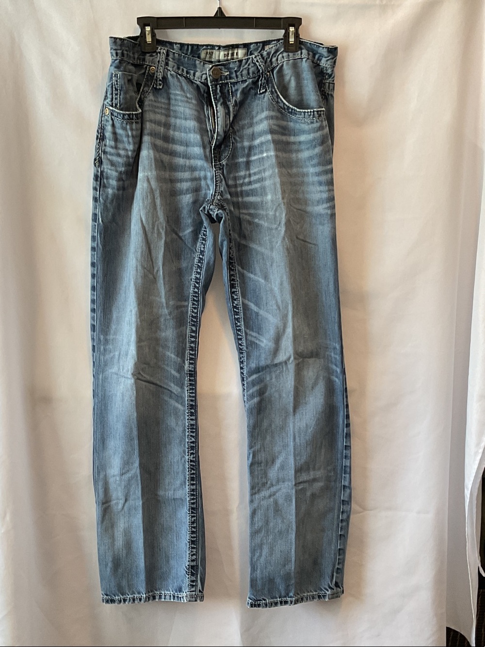 Men's BKE Denim “Derek” Light Blue Straight-Leg Jeans *small hole-back pockets